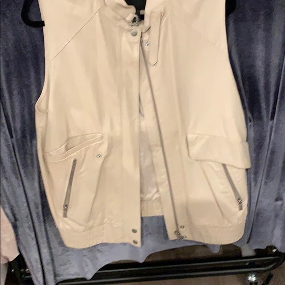 Club Monaco Collection leather vest - Picture 3 of 4
